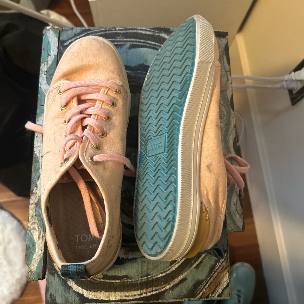 Pink Toms
